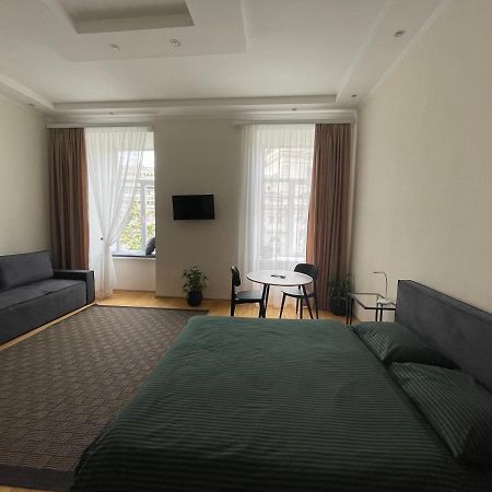 Apartment With The View Of The Opera House Leópolis Exterior foto